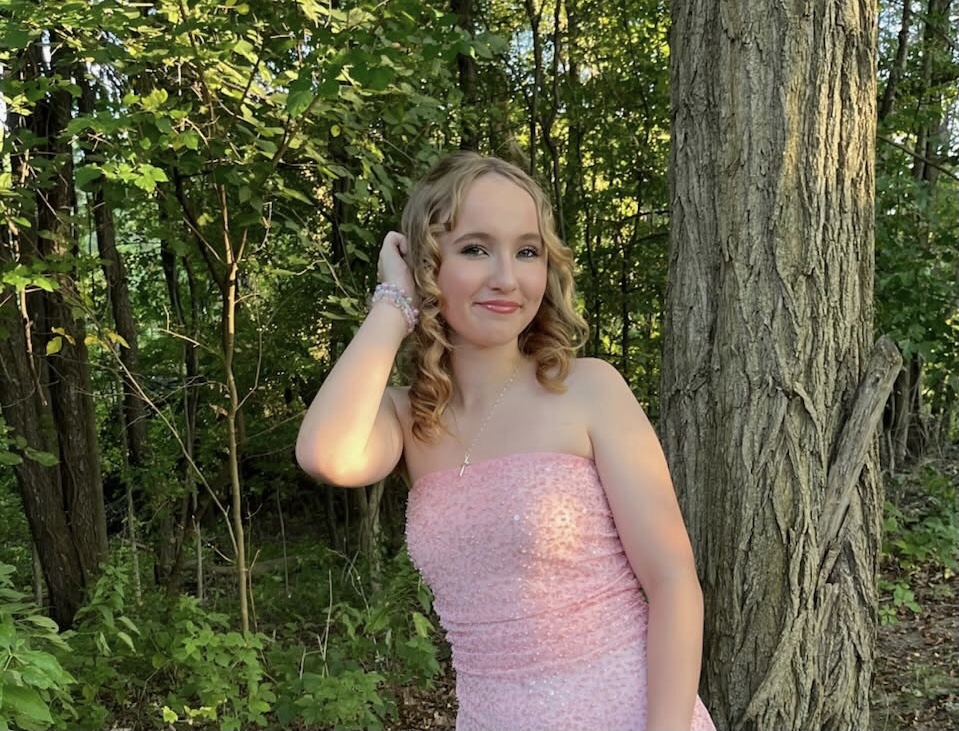 Dallyce Parm Suicide, Wayland Michigan, Obituary: Beloved Daughter Died By Suicide